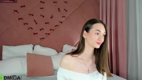 Kelly online show from 05-19-26, 01:33