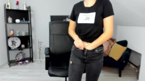 bettyjamess online show from 11-14-25, 04:55