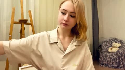 Hinata online show from 02-16-26, 12:23