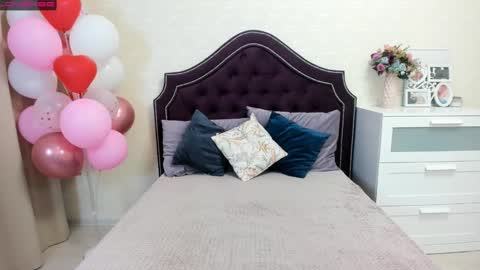 Mila Sweet online show from 02-17-25, 04:31