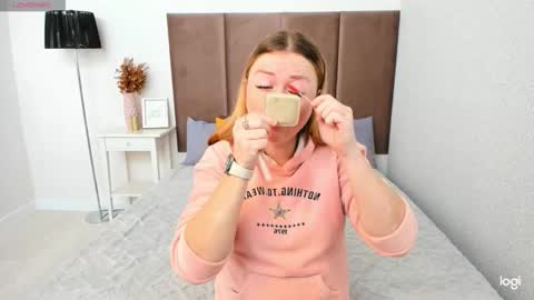 Mila Sweet online show from 09-30-25, 04:39