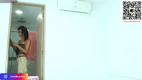 Nicolle Aviles online show from 11-07-25, 10:43