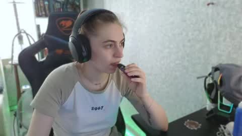 beverly_yay online show from 05-27-26, 10:45