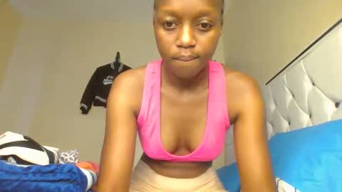 Snapshot of beverlyne5 chatting on 02-07-26, 11:14 beverly online show from 02-07-26, 11:14