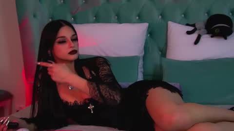 Beverly online show from 11-25-25, 07:14