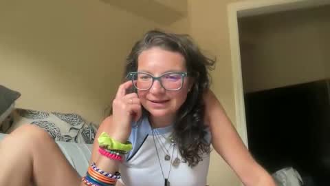 Snapshot of bexirl chatting on 10-28-25, 08:55 Bex online show from 10-28-25, 08:55