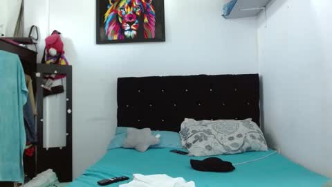 Snapshot of beyonce_21 chatting on 01-12-25, 09:29 beyonce_21 online show from 01-12-25, 09:29