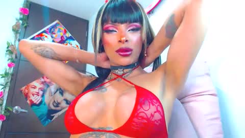 Snapshot of beyota_hornny chatting on 02-08-25, 07:15 INSTA dannacampuzanno ONFNS dannacampuzano online show from 02-08-25, 07:15