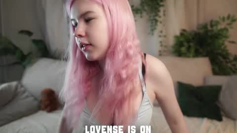 Snapshot of bezuya chatting on 11-29-25, 01:08 Eliz online show from 11-29-25, 01:08