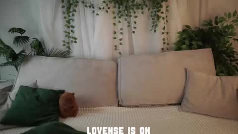 Snapshot of bezuya chatting on 12-04-25, 01:04 Eliz online show from 12-04-25, 01:04