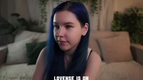 Snapshot of bezuya chatting on 12-16-25, 01:21 Eliz online show from 12-16-25, 01:21