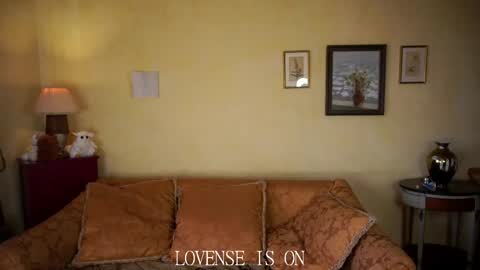 Eliz online show from 04-26-26, 02:31