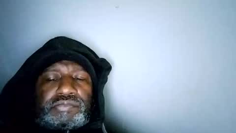 bi582945 online show from 11-30-25, 05:17