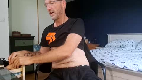 My name is David and if you like public exhibitions you wont be disappointed with me LoL - My favorite vibes is 44  online show from 06-08-26, 06:47