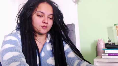 Snapshot of biabia_1 chatting on 12-25-24, 01:41 BiaBia online show from 12-25-24, 01:41