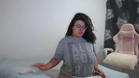 Bianca Tuesday to Sunday from 2am to 6am UTC-5 online show from 10-17-25, 12:47