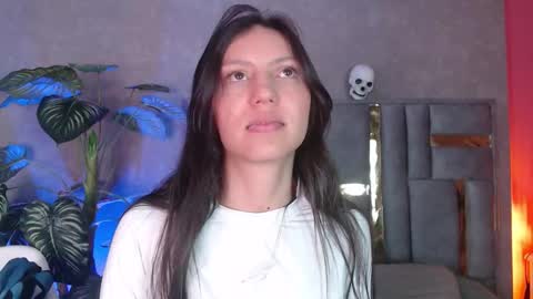 Bianca online show from 10-17-25, 03:10