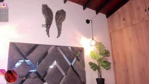 Snapshot of bianca_zaens1 chatting on 02-14-26, 12:13 B I A N C A online show from 02-14-26, 12:13