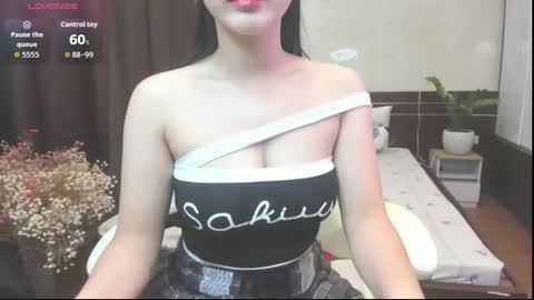 Snapshot of bibi_2005 chatting on 11-17-25, 04:07 Bi Bi online show from 11-17-25, 04:07