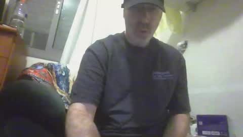 Snapshot of bibo84_99 chatting on 05-16-26, 11:25 bibo84_99 online show from 05-16-26, 11:25