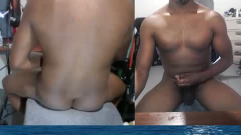 Snapshot of bicepsandfrot chatting on 07-05-26, 11:39 BicepsandFrot online show from 07-05-26, 11:39