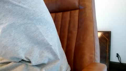 Snapshot of bifitboy chatting on 09-22-25, 01:13 Ryan online show from 09-22-25, 01:13