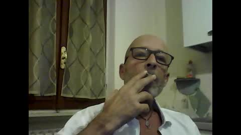 Snapshot of big23italy chatting on 09-21-25, 06:20 big23italy online show from 09-21-25, 06:20