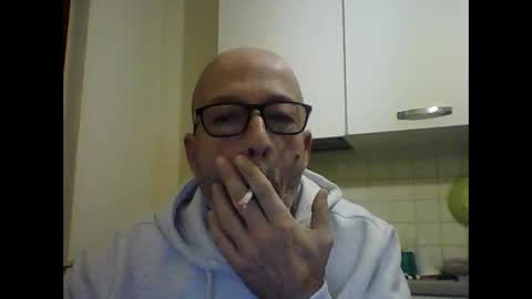 Snapshot of big23italy chatting on 01-07-26, 06:05 big23italy online show from 01-07-26, 06:05