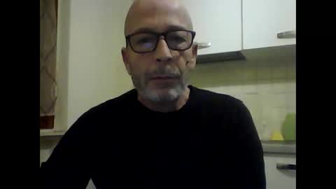 Snapshot of big23italy chatting on 01-11-26, 08:19 big23italy online show from 01-11-26, 08:19