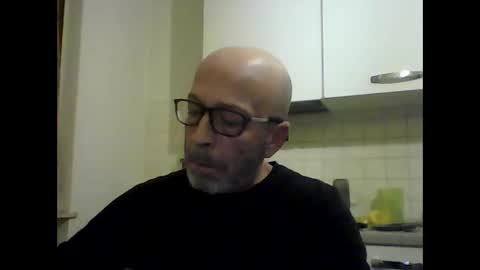 Snapshot of big23italy chatting on 01-12-26, 06:07 big23italy online show from 01-12-26, 06:07