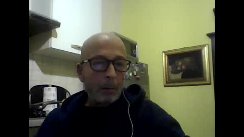 Snapshot of big23italy chatting on 02-18-26, 07:21 big23italy online show from 02-18-26, 07:21