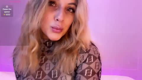 angela online show from 06-28-26, 06:52