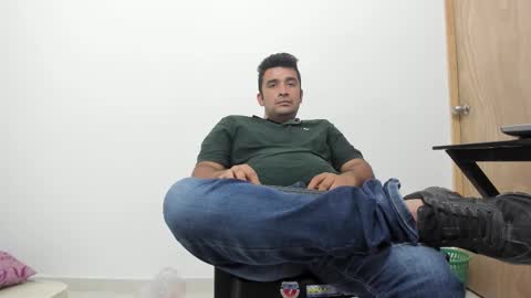 Tommy online show from 11-29-25, 01:52