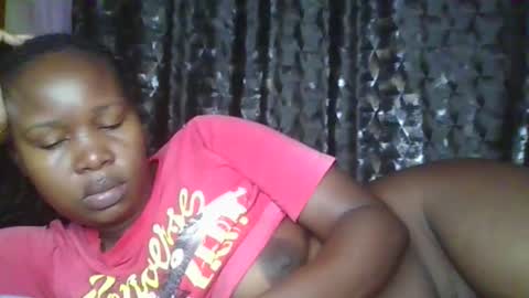 Snapshot of big_diva chatting on 11-28-25, 01:52 big_diva online show from 11-28-25, 01:52