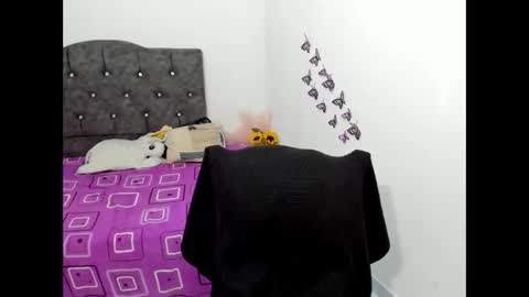 emilia online show from 03-08-26, 12:41