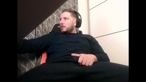 Snapshot of big_sele chatting on 12-17-24, 03:50 bigbroly88 online show from 12-17-24, 03:50