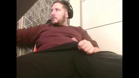 Snapshot of big_sele chatting on 02-22-25, 05:23 bigbroly88 online show from 02-22-25, 05:23