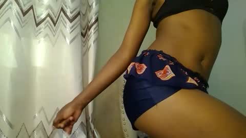 Snapshot of bigbaby004 chatting on 11-10-25, 01:54 bigbaby004 online show from 11-10-25, 01:54