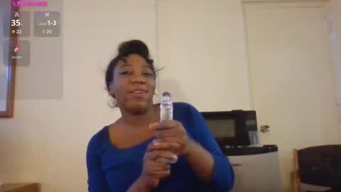 Snapshot of bigboobs_bouncin chatting on 12-03-24, 05:12 Ashley online show from 12-03-24, 05:12