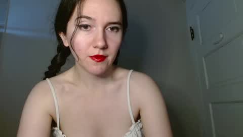 Isabella online show from 11-19-25, 02:06