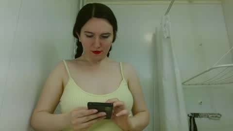 Isabella online show from 05-24-26, 06:35