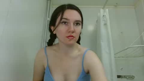 Snapshot of bigbootybunny chatting on 06-15-26, 09:11 Isabella online show from 06-15-26, 09:11
