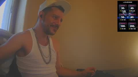 Snapshot of bigcawwwk chatting on 12-17-25, 07:53 Jon - Im Straight online show from 12-17-25, 07:53