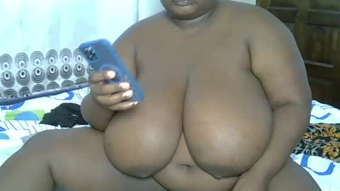 Snapshot of bigchocotities chatting on 01-02-25, 05:57 bigchocotities online show from 01-02-25, 05:57