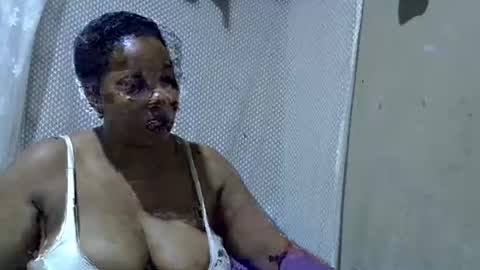 Snapshot of bigclit_wethairypus chatting on 06-30-26, 06:09 bigclit_wethairypus online show from 06-30-26, 06:09