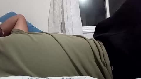 Snapshot of bigcumcanada chatting on 01-16-25, 01:37 bg online show from 01-16-25, 01:37