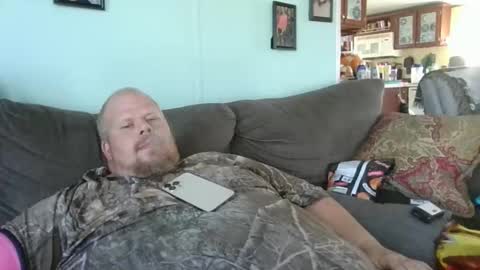 Snapshot of bigcummer4u803 chatting on 02-04-25, 04:08 Tiny online show from 02-04-25, 04:08