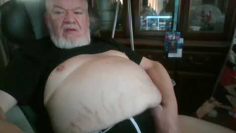 Snapshot of bigdaddybear1244 chatting on 06-14-26, 04:42 BigDaddyBear online show from 06-14-26, 04:42