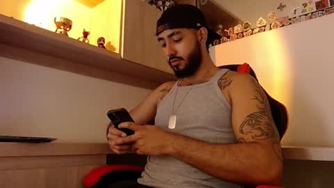Snapshot of bigdaddybx chatting on 03-10-25, 04:17 Nate online show from 03-10-25, 04:17