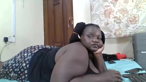 Snapshot of bigdarkass chatting on 06-02-26, 10:06 VIOLET online show from 06-02-26, 10:06